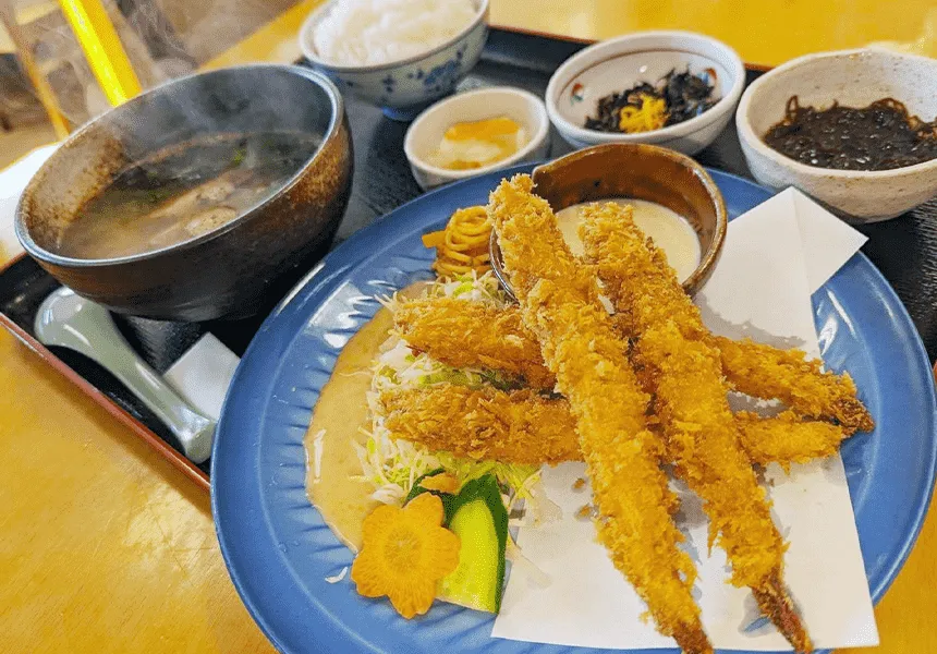 市場食堂ぶえんかん